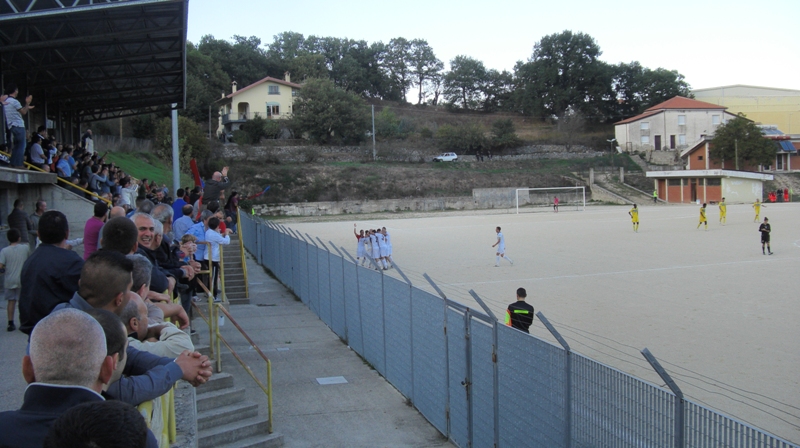 Il Taloro esulta dopo il gol di Fadda